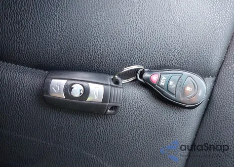 2006 BMW 323I z USA, uszkodzony, nr VIN WBAVB53576KW28233